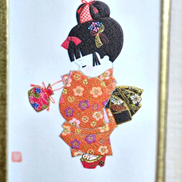 Japanese girl in kimono decor - Picture 3 of 6